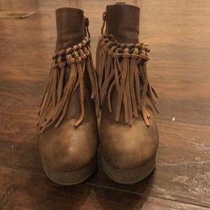 Fringe bootie